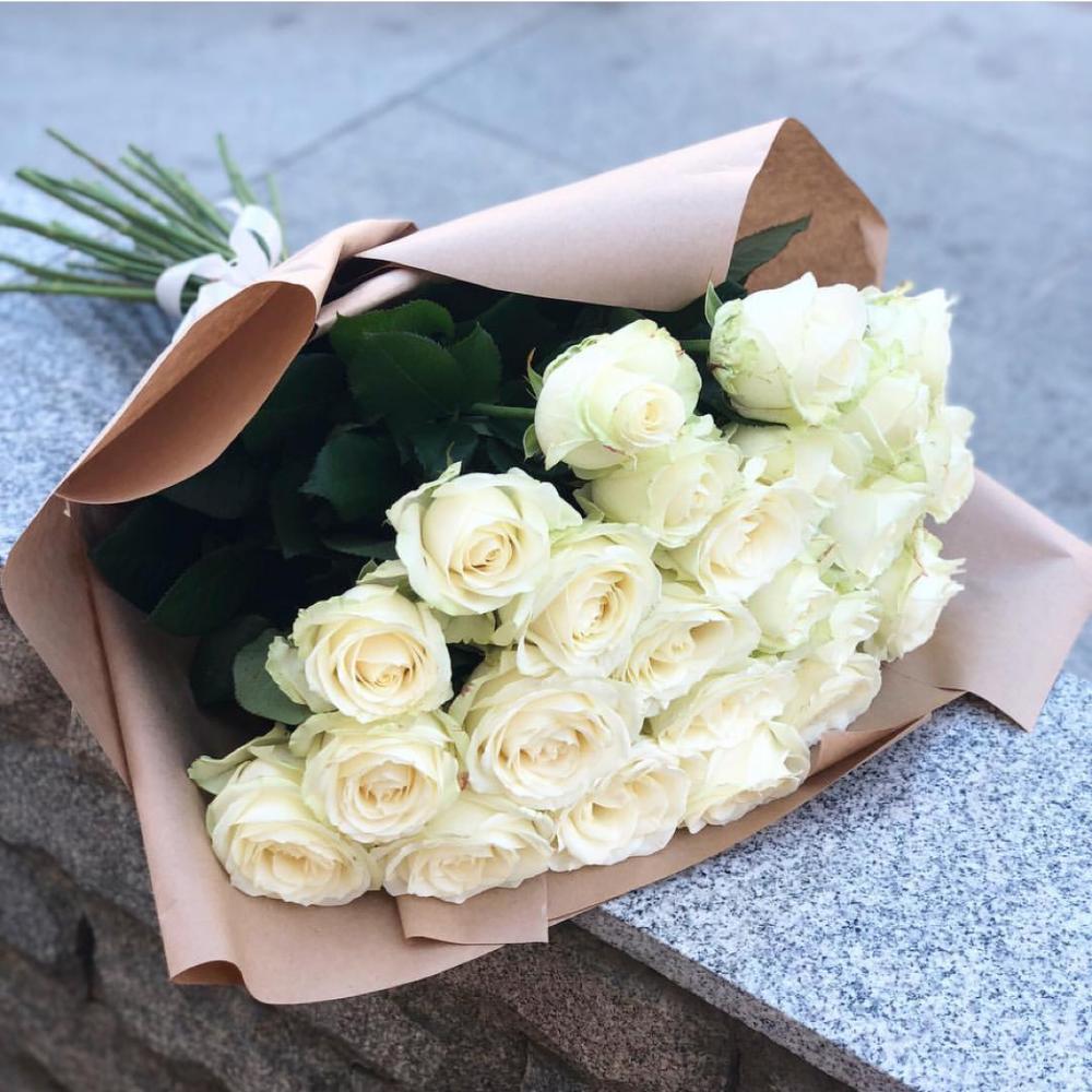 Букет Белые розы Анастасия в Урвани
