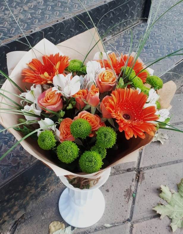 Букет цветов из: Герберы, Хризантемы, Альстромерии и Розы в Урвани