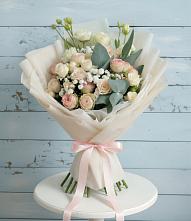 Букет цветов из:  Розы и Лизиантусы #REPLACE_PRED# Урвани