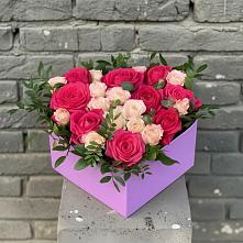 Цветочная композиция из Розы в коробке в Урвани