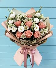 Букет цветов из:  Розы, Альстромерии и Лизиантусы в Урвани