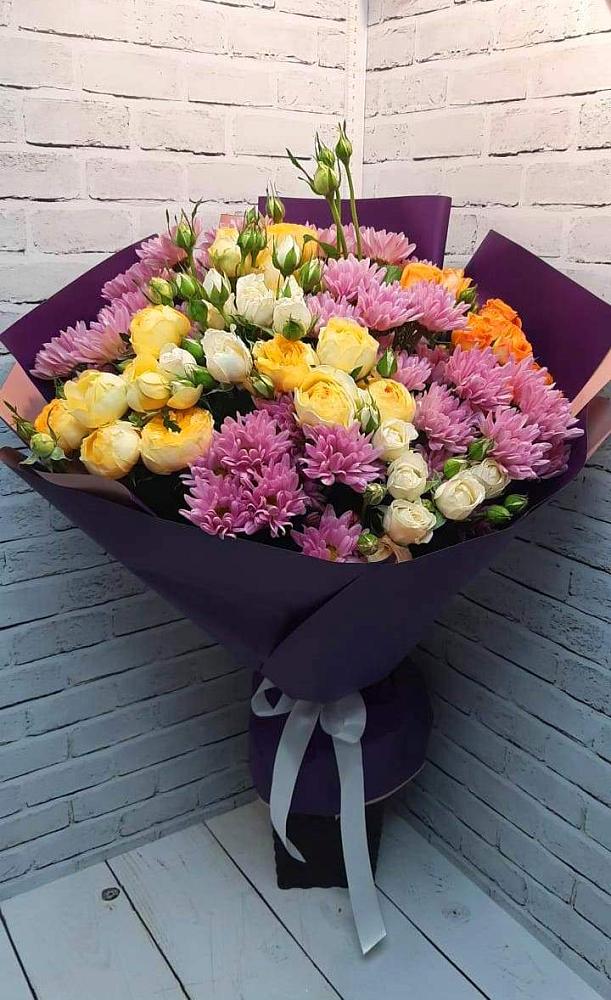 Букет цветов из: Хризантемы и Розы в Урвани