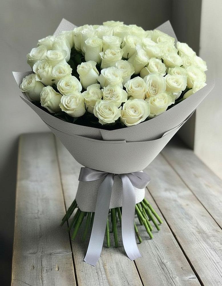 Букет 35 Белых роз в Урвани