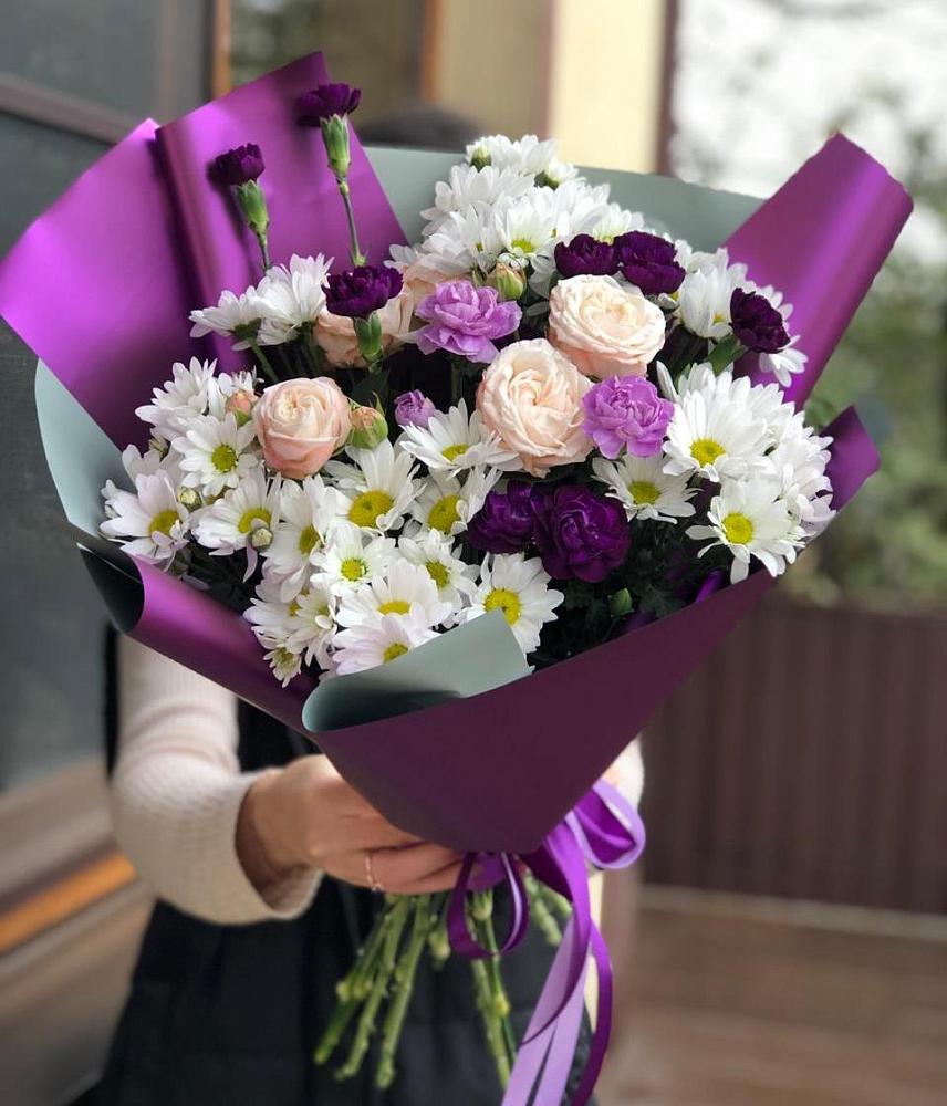 Букет цветов из: Хризантемы, Гвоздики и Розы в Урвани