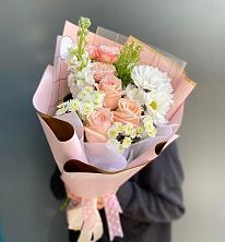 Букет цветов из:  Хризантемы и Розы в Урвани