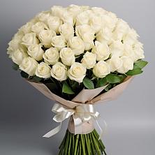 Букет 101 беля роза Белоснежка в Урвани
