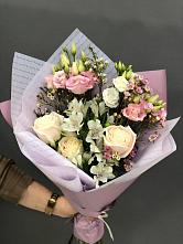Букет цветов из:  Альстромерии, Розы и Лизиантусы #REPLACE_PRED# Урвани