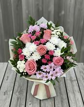 Букет цветов из:  Альстромерии, Гвоздики, Розы и Хризантемы в Урвани