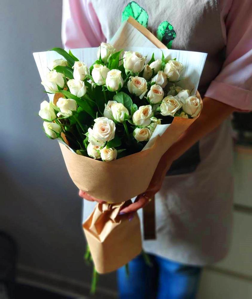 Букет цветов из: Розы в Урвани