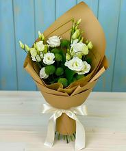 Букет цветов из:  Хризантемы и Лизиантусы #REPLACE_PRED# Урвани