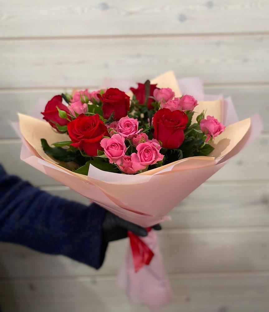 Букет цветов из: Розы в Урвани