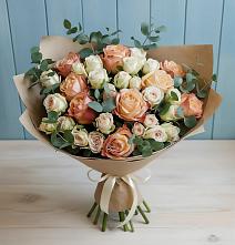 Букет цветов из:  Альстромерии и Розы в Урвани