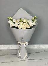 Букет цветов из:  Розы и Лизиантусы в Урвани